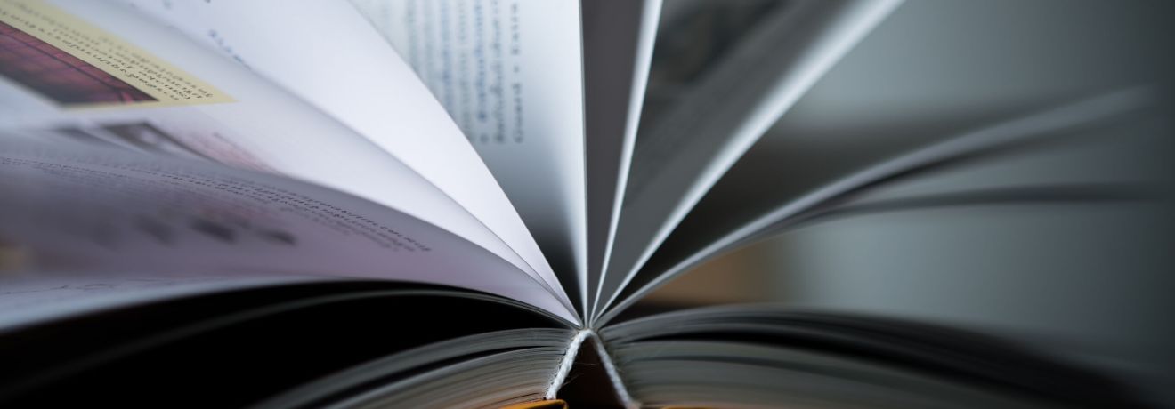 Ein kurzer Überblick: Buchbestandteile mit ihren jeweiligen Funktionen erklärt.